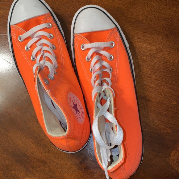 Converse - Picture 4 of 4
